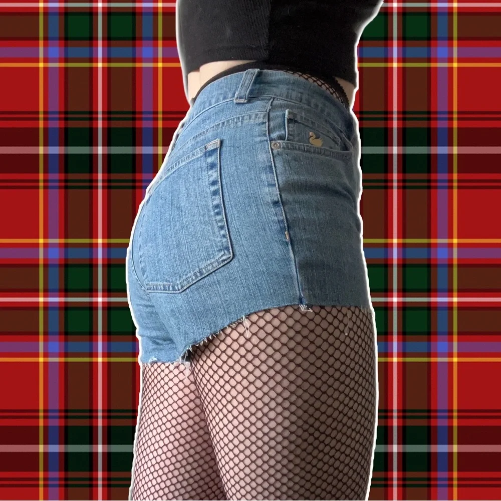 VINTAGE GRUNGE DENIM SHORTS - Picture 4 of 9